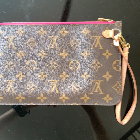 LV Monogram wristlet - Picture 1 of 8
